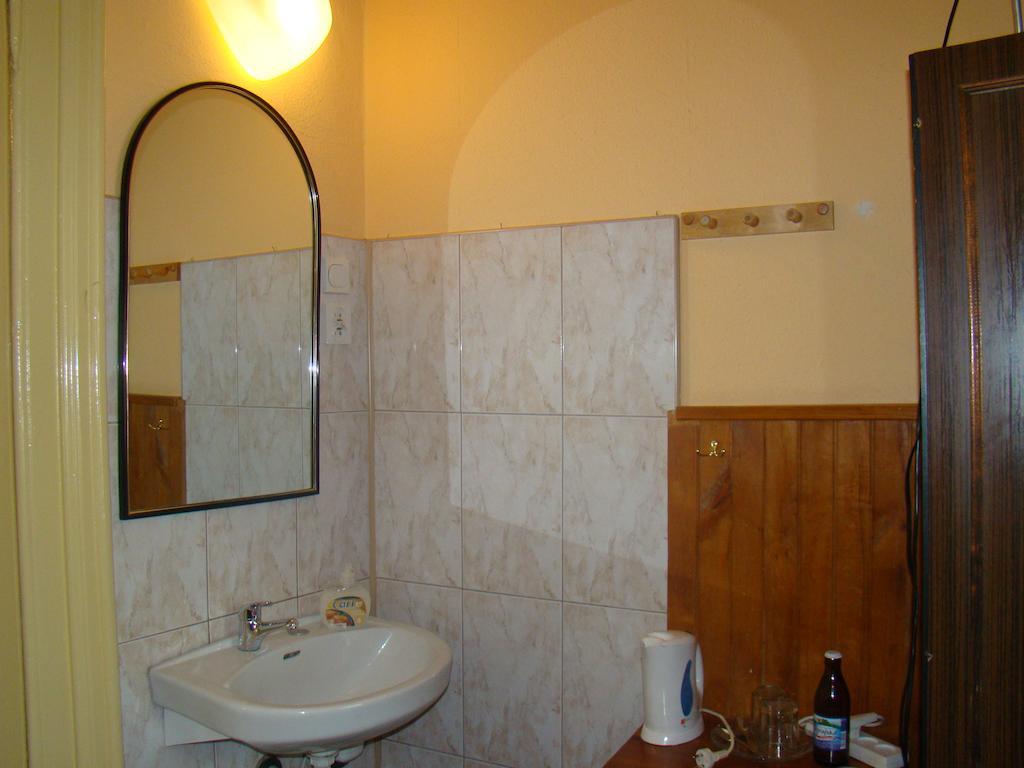 Hotel Polonia Namysłów Zimmer foto