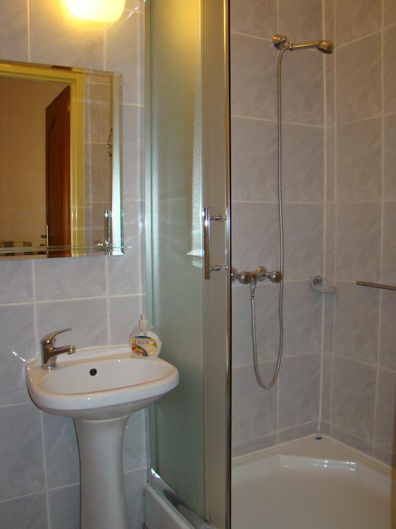 Hotel Polonia Namysłów Zimmer foto